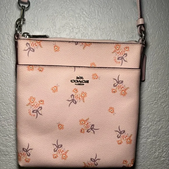Coach Kitt Messenger Crossbody Bag - Picture 3 of 13